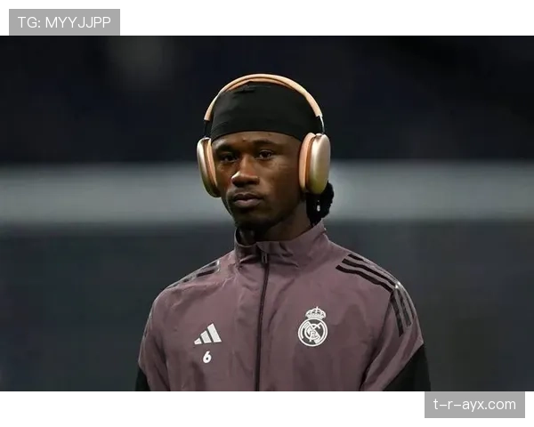 卡马文加崛起引关注：年轻中场能否撼动世界足坛格局？