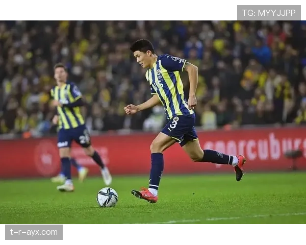 金玟哉空中对抗展现王者风范，精彩表现引爆全场