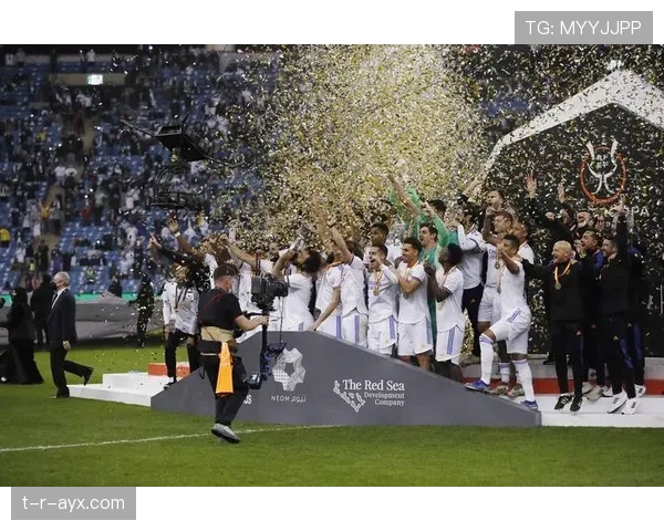 西班牙无锋阵再显神威，全攻全守战术闪耀赛场